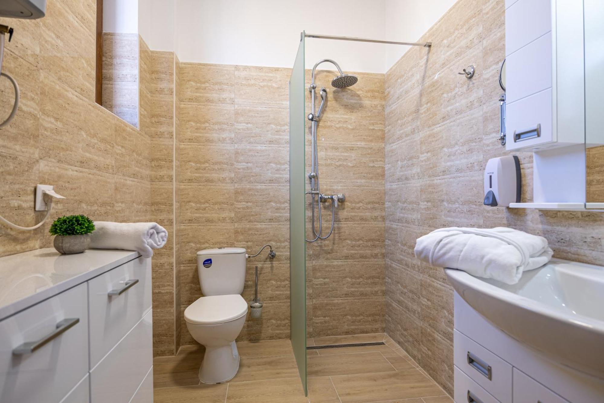 Voeroes Alom Panzio Bed & Breakfast Tiszakécske Exterior foto