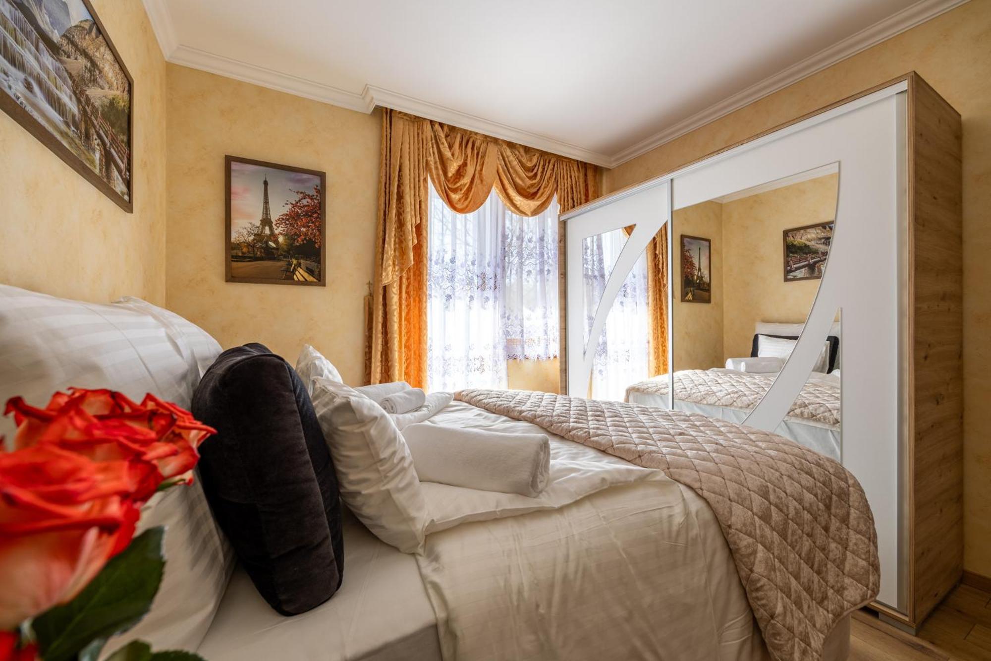 Voeroes Alom Panzio Bed & Breakfast Tiszakécske Exterior foto