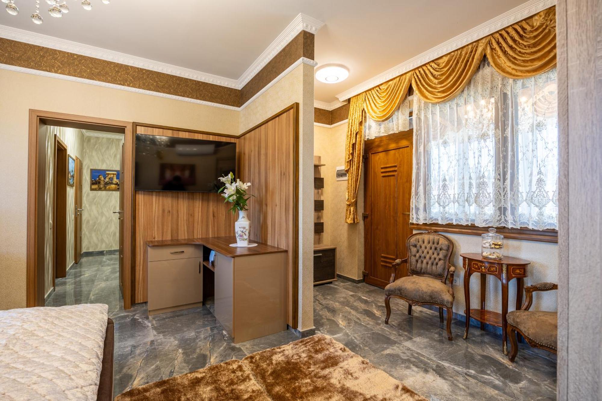 Voeroes Alom Panzio Bed & Breakfast Tiszakécske Exterior foto